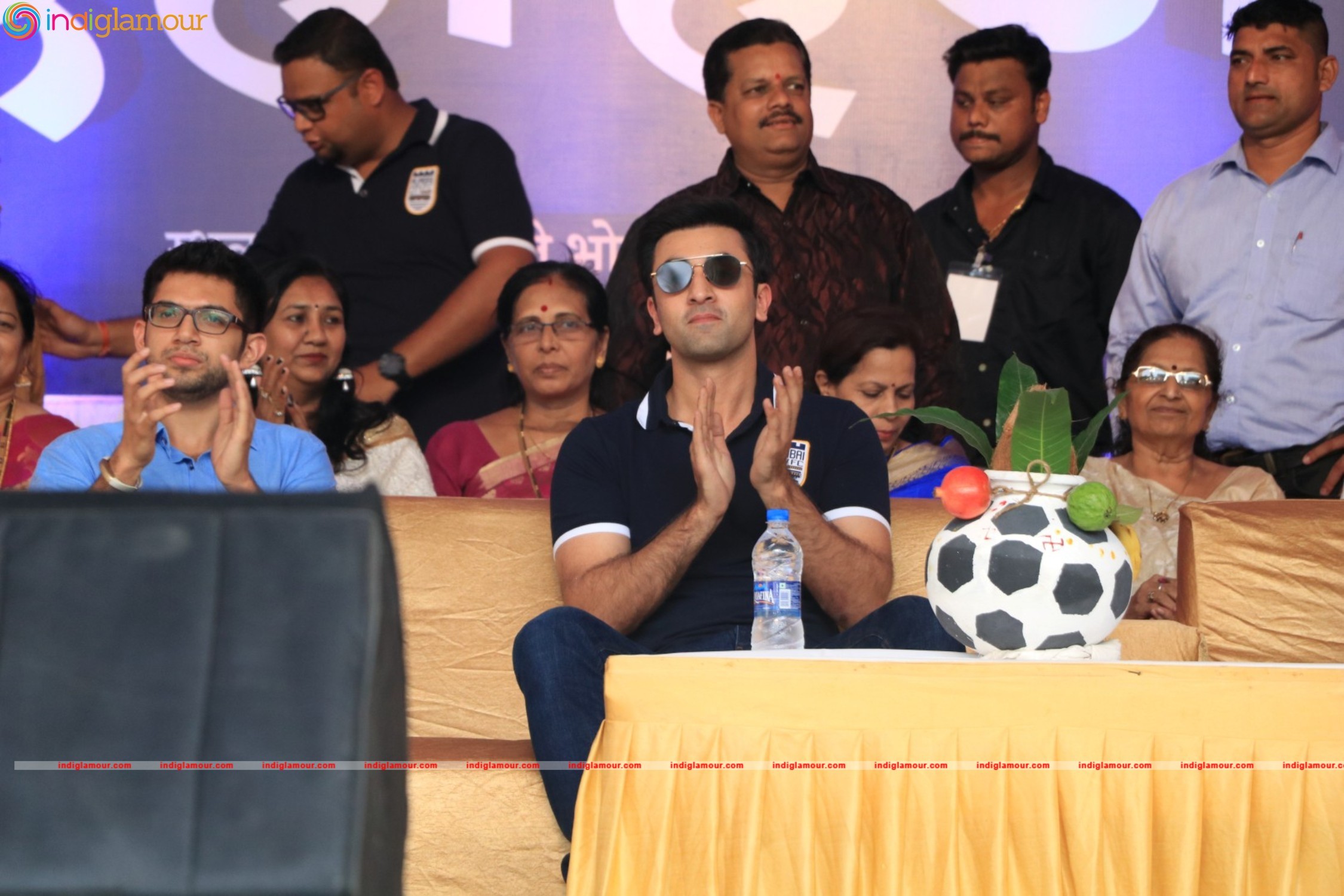 Ranbir Kapoor on Mumbai City Football Club at Andheri Sports Complex Time Event hd photo
