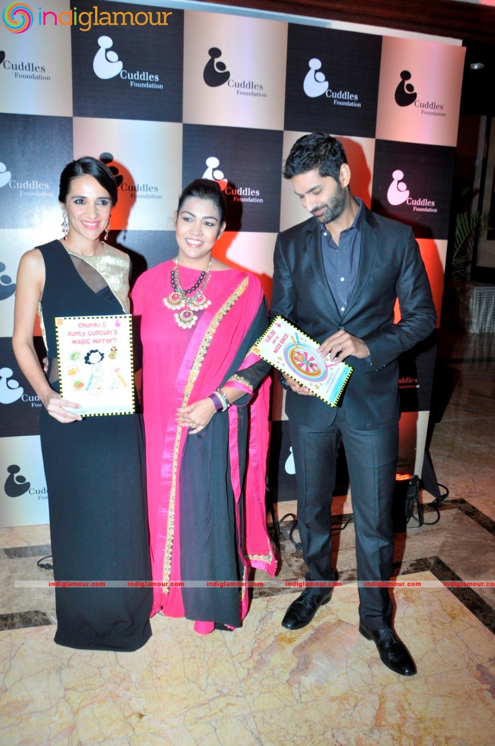 Sonam Kapoor Gets Associated With A New NGO Named Cuddles Foundation Event hd photo