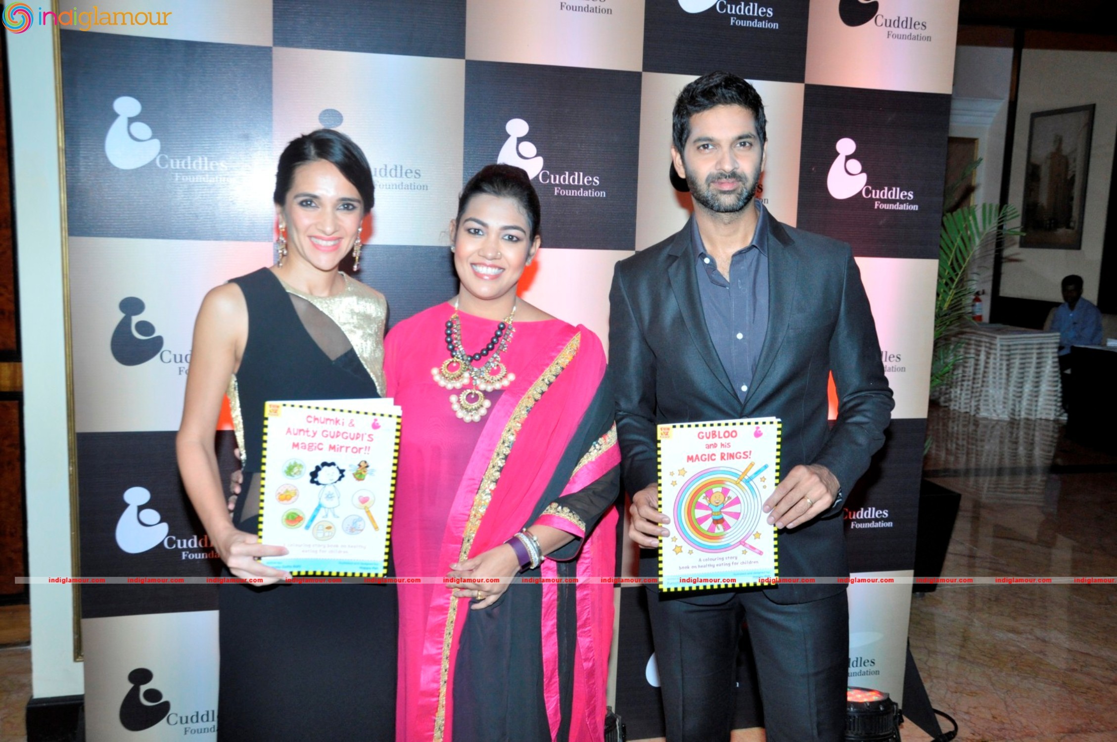 Sonam Kapoor Gets Associated With A New NGO Named Cuddles Foundation Event hd photo
