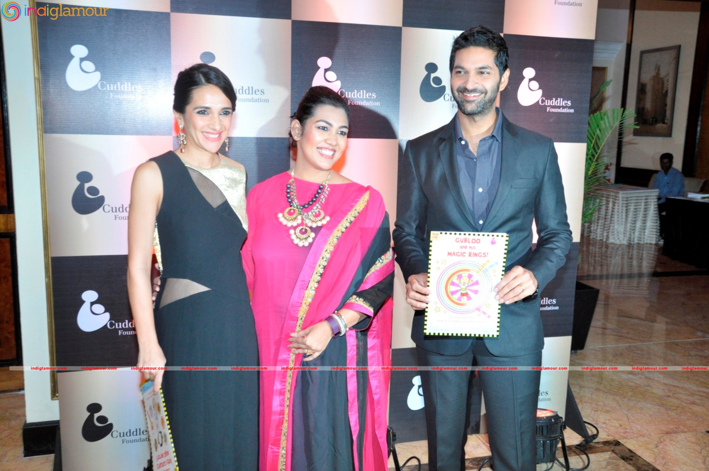 Sonam Kapoor Gets Associated With A New NGO Named Cuddles Foundation Event hd photo