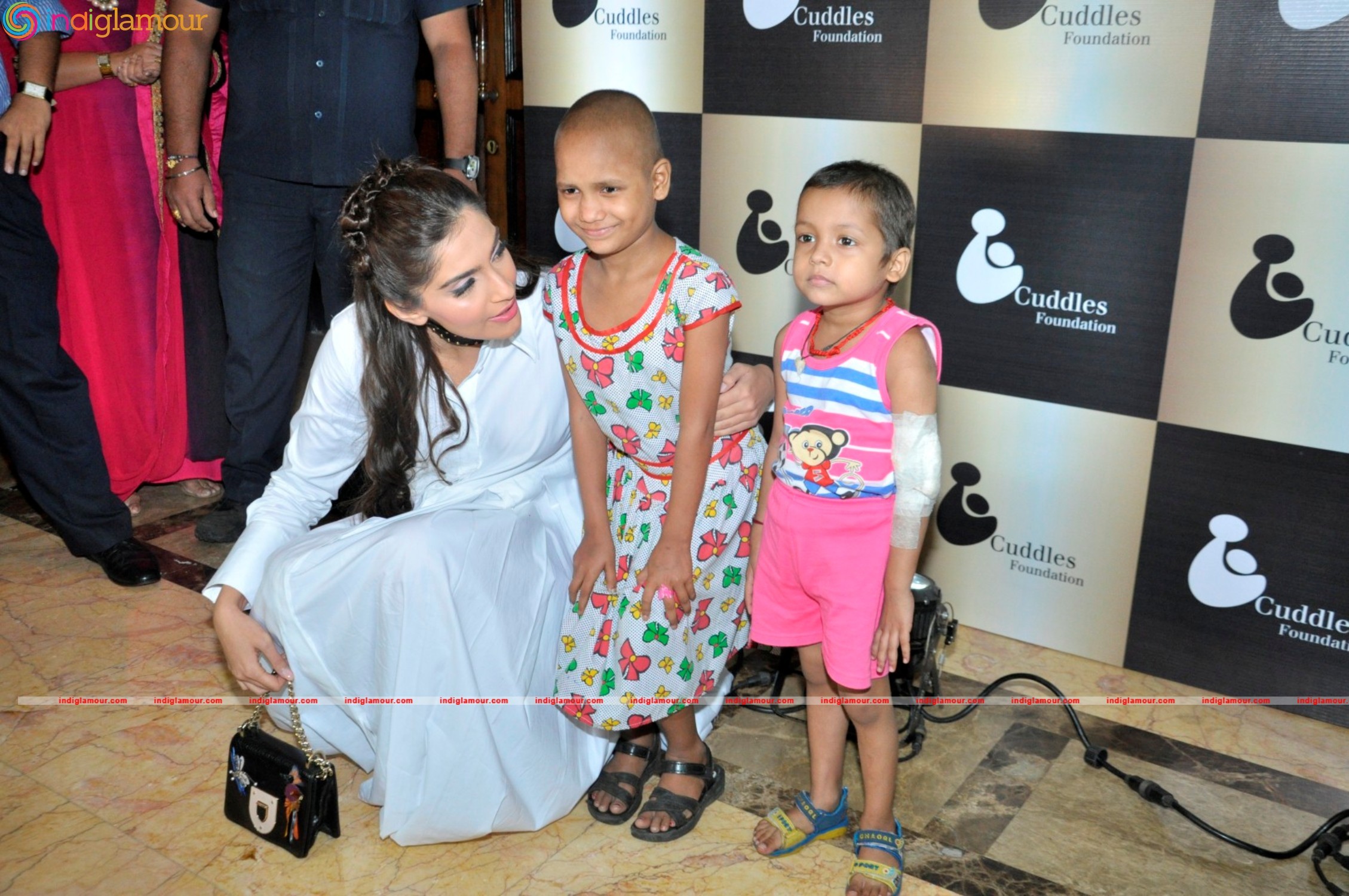 Sonam Kapoor Gets Associated With A New NGO Named Cuddles Foundation Event hd photo