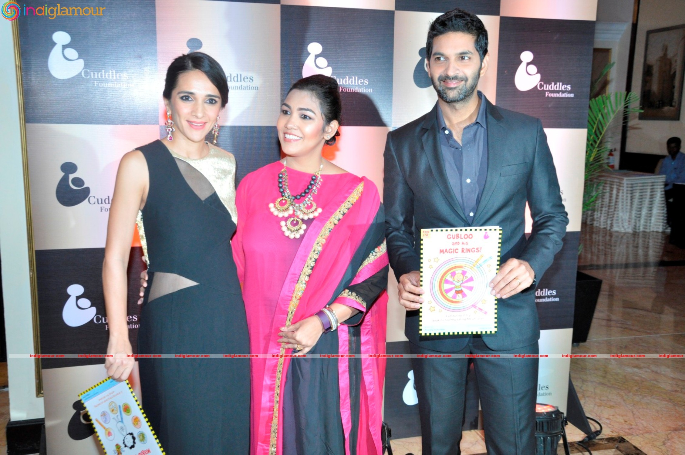 Sonam Kapoor Gets Associated With A New NGO Named Cuddles Foundation Event hd photo