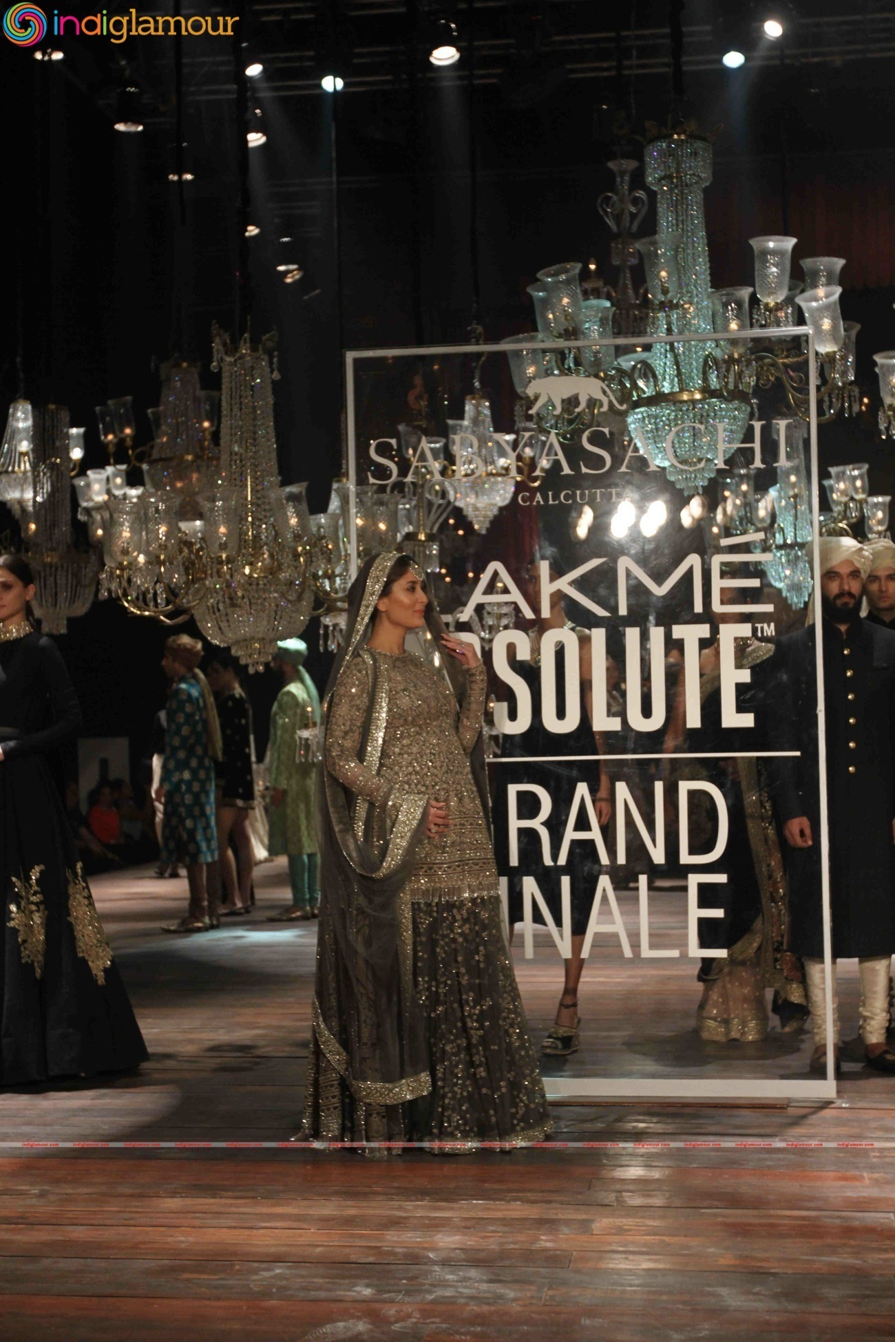 Kareena Kapoor At Lakme Fashion Week Winter Festive 2016 Grand Finale Event hd photo