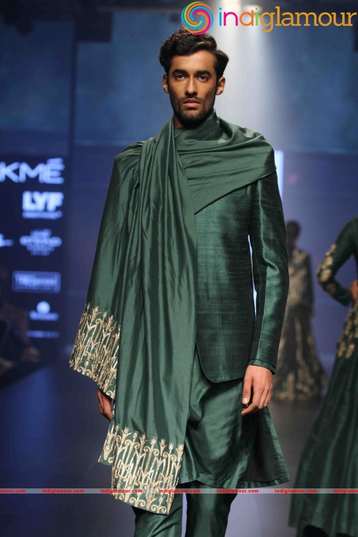 Lakme Fashion Week Winter Festive 2016 Monica Shah and Karishma Swali Event hd photo