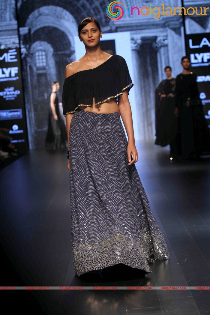 Lakme Fashion Week Winter Festive 2016 Ridhi Mehra Event hd photo