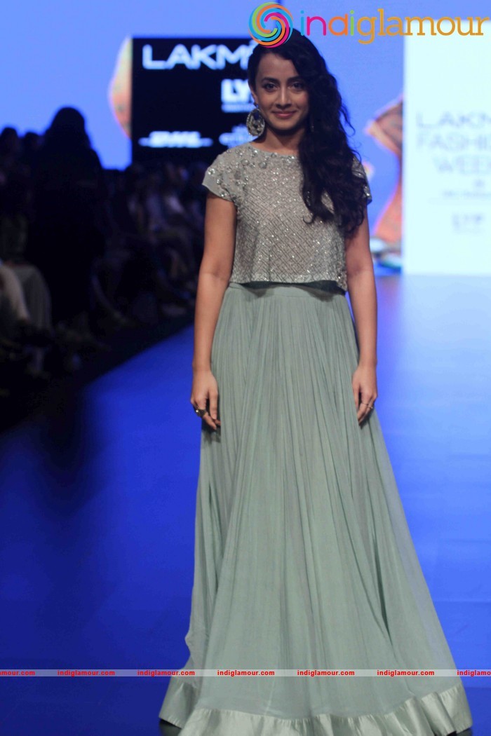 Lakme Fashion Week Winter Festive 2016 Ridhi Mehra Event hd photo