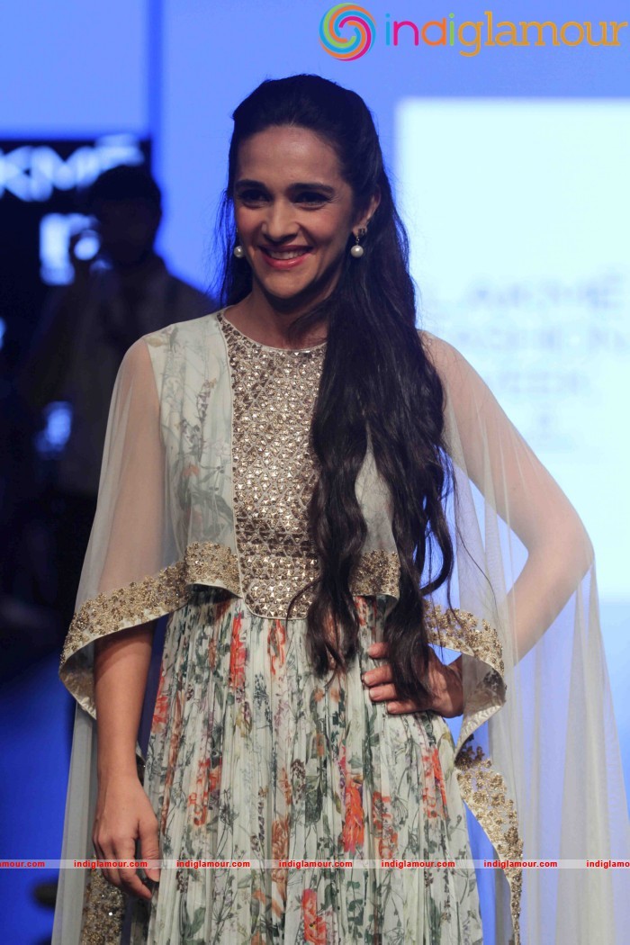 Lakme Fashion Week Winter Festive 2016 Ridhi Mehra Event hd photo