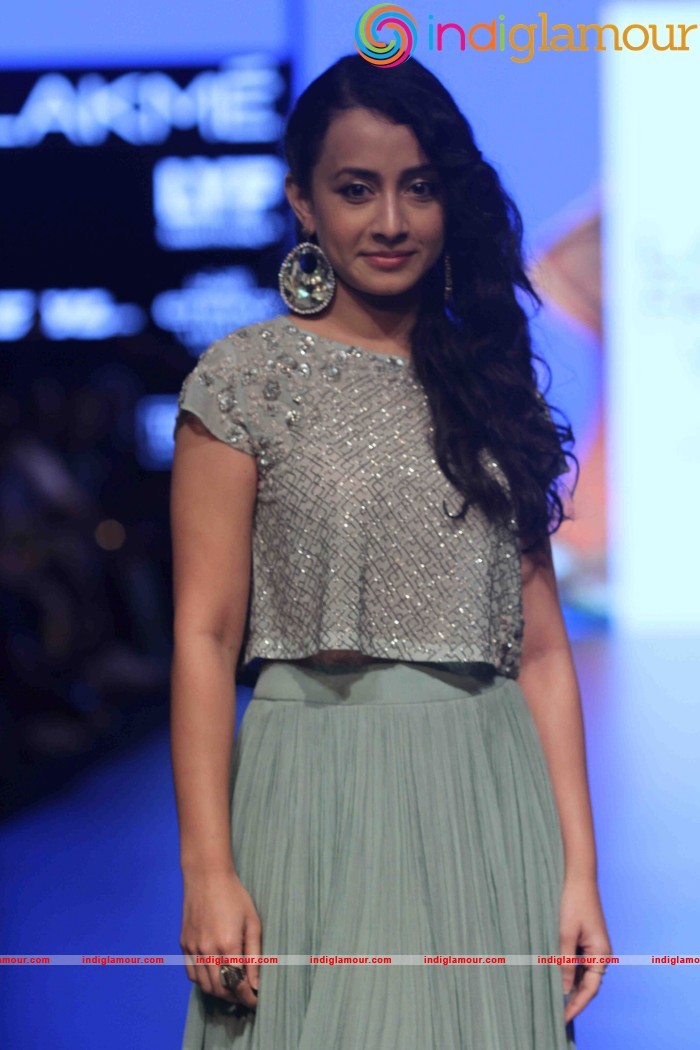 Lakme Fashion Week Winter Festive 2016 Ridhi Mehra Event hd photo