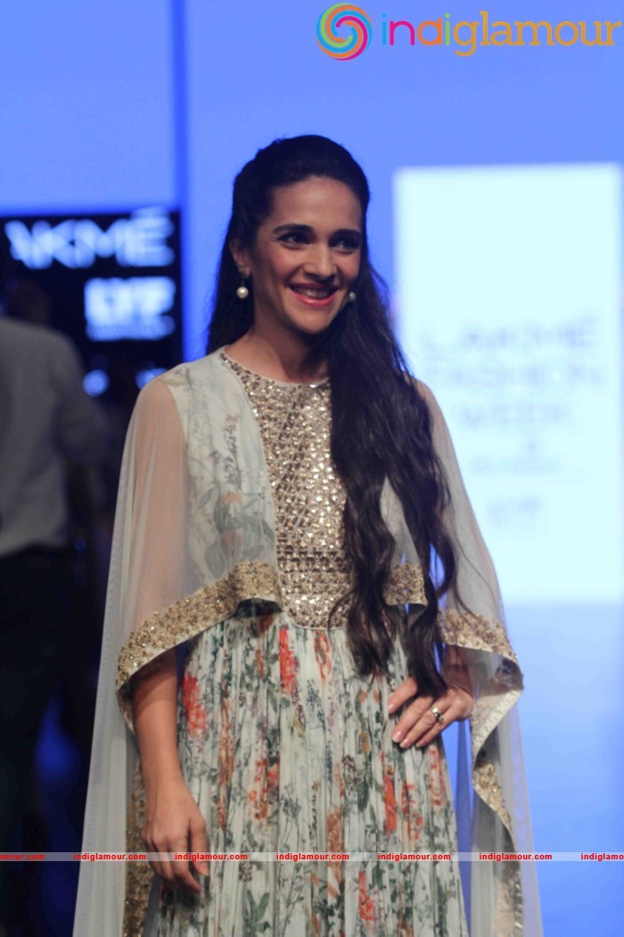 Lakme Fashion Week Winter Festive 2016 Ridhi Mehra Event hd photo