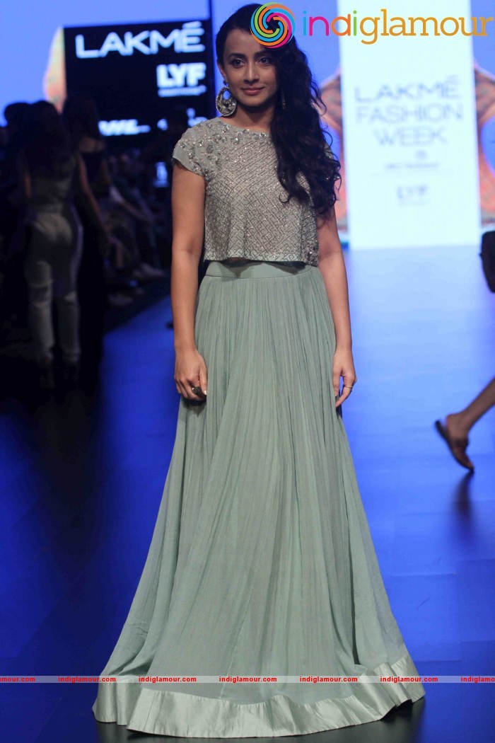 Lakme Fashion Week Winter Festive 2016 Ridhi Mehra Event hd photo