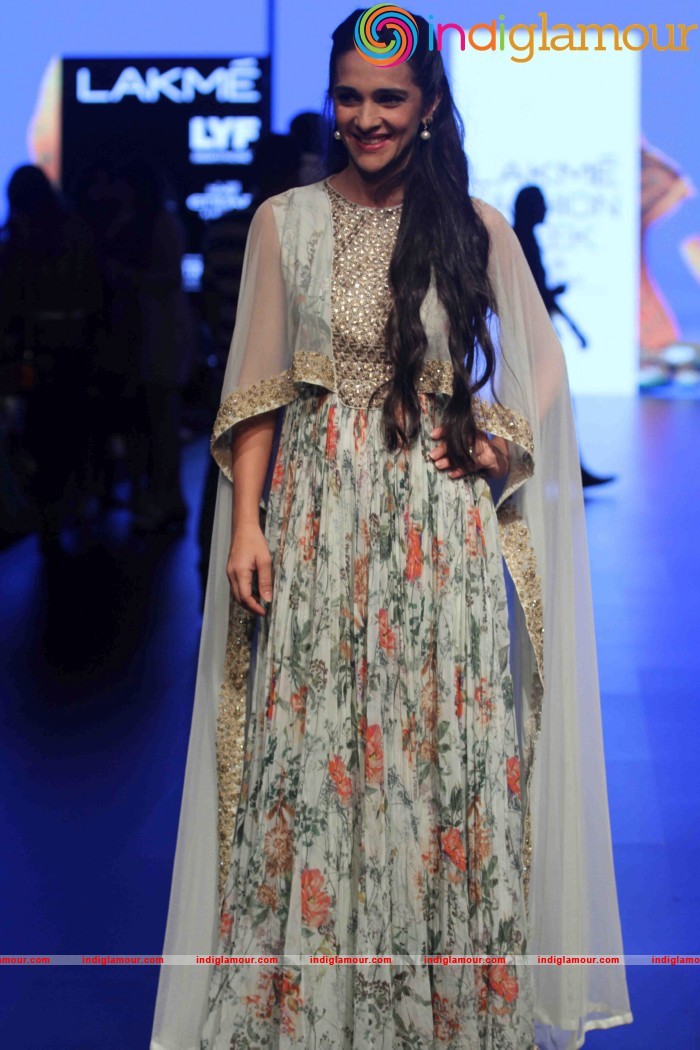 Lakme Fashion Week Winter Festive 2016 Ridhi Mehra Event hd photo