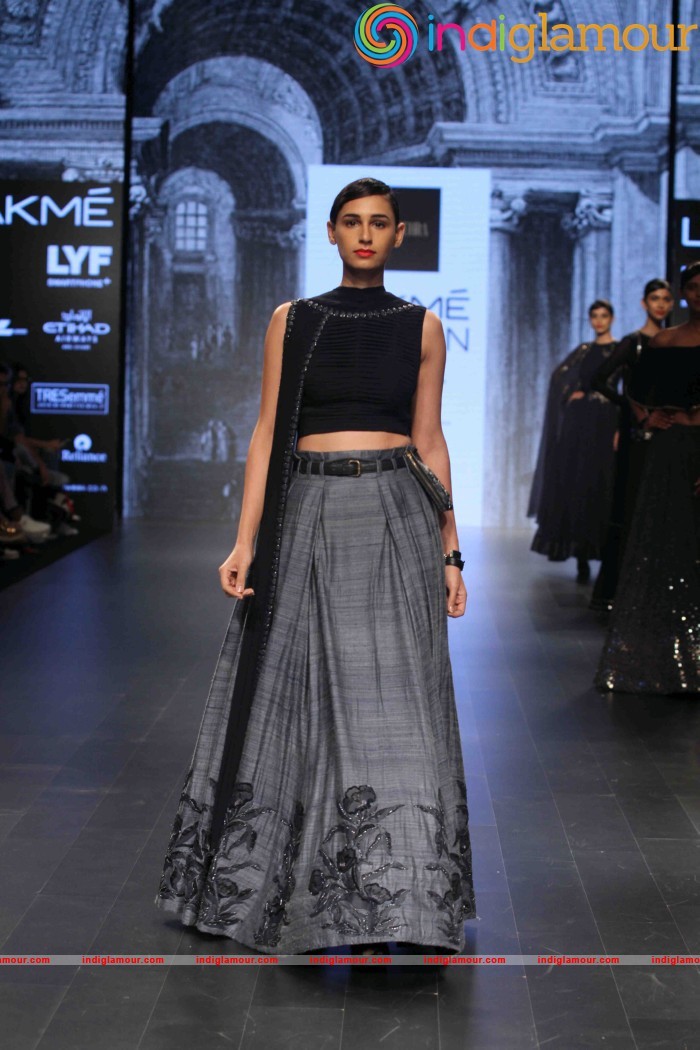 Lakme Fashion Week Winter Festive 2016 Ridhi Mehra Event hd photo