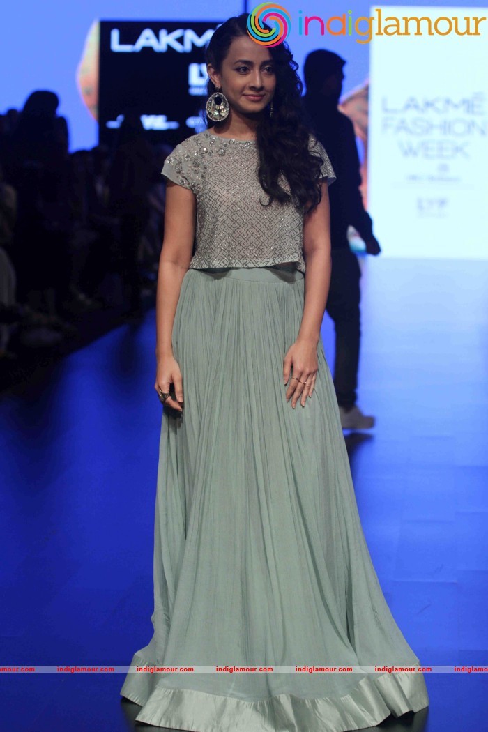 Lakme Fashion Week Winter Festive 2016 Ridhi Mehra Event hd photo