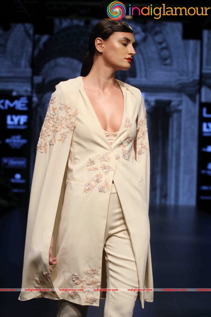 Lakme Fashion Week Winter Festive 2016 Ridhi Mehra Event hd photo