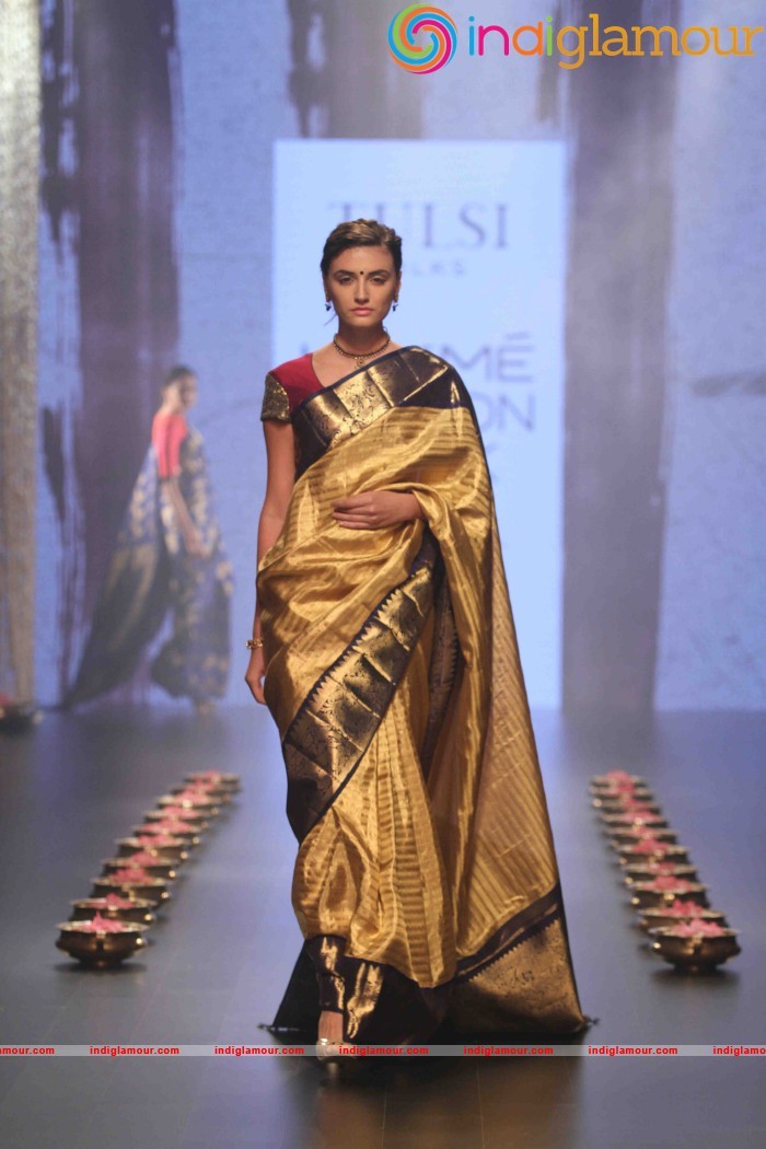 Lakme Fashion Week Winter Festive 2016 Santosh Parekh Event hd photo