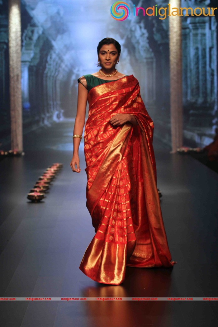 Lakme Fashion Week Winter Festive 2016 Santosh Parekh Event hd photo