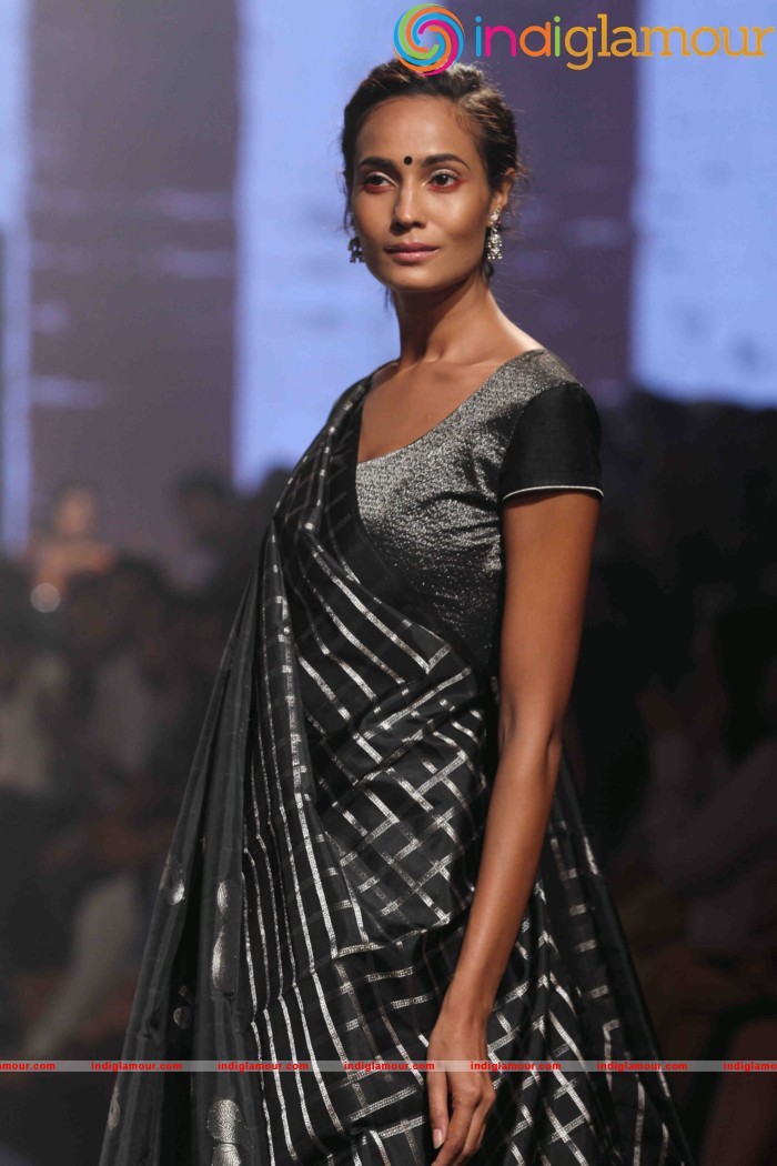 Lakme Fashion Week Winter Festive 2016 Santosh Parekh Event hd photo