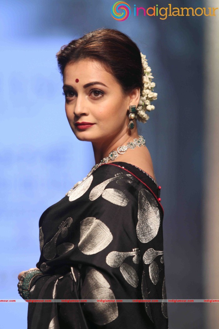 Lakme Fashion Week Winter Festive 2016 Santosh Parekh Event hd photo