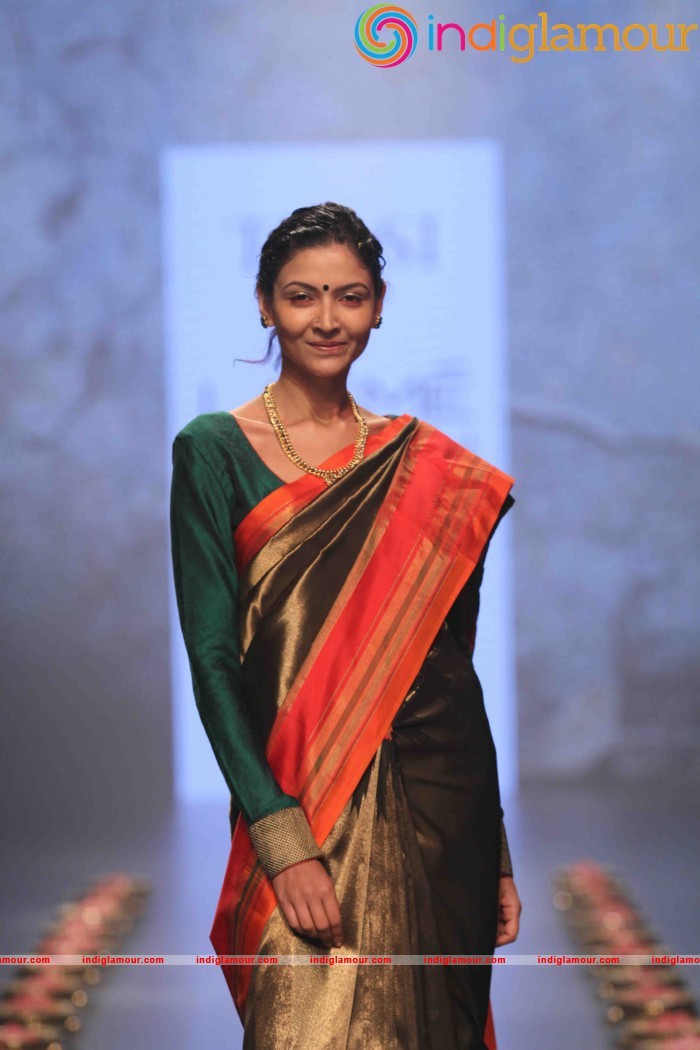 Lakme Fashion Week Winter Festive 2016 Santosh Parekh Event hd photo