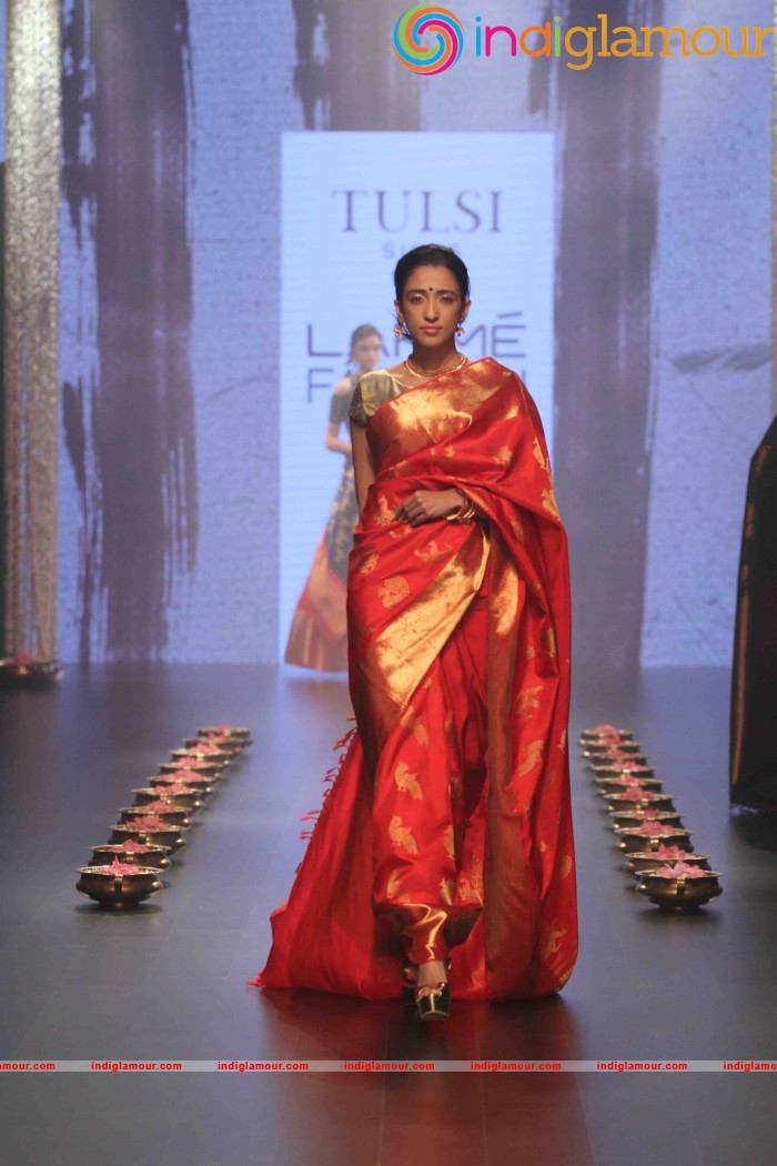 Lakme Fashion Week Winter Festive 2016 Santosh Parekh Event hd photo