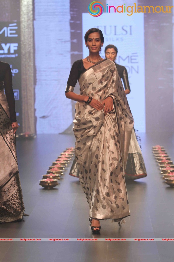 Lakme Fashion Week Winter Festive 2016 Santosh Parekh Event hd photo