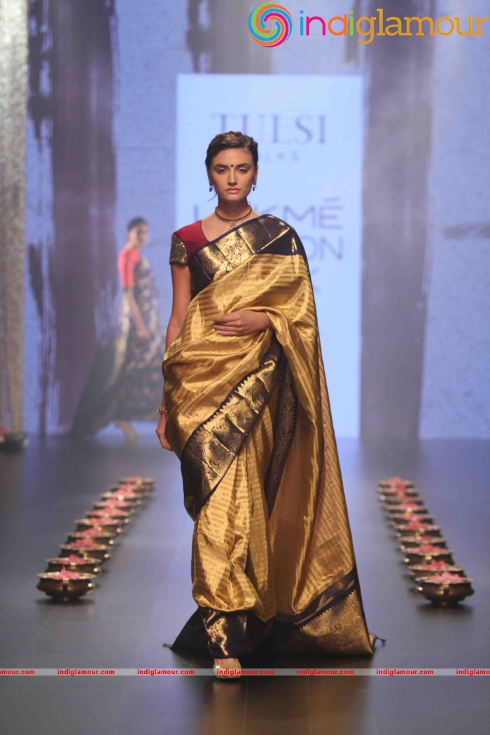 Lakme Fashion Week Winter Festive 2016 Santosh Parekh Event hd photo