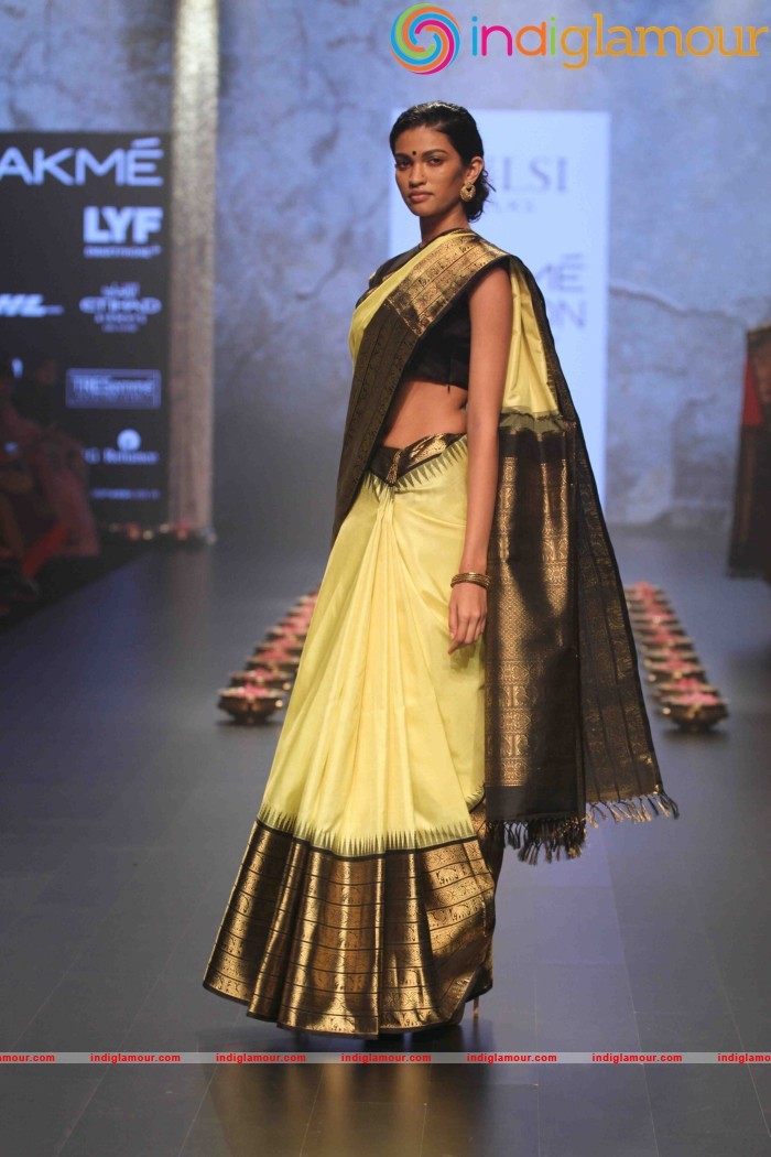 Lakme Fashion Week Winter Festive 2016 Santosh Parekh Event hd photo