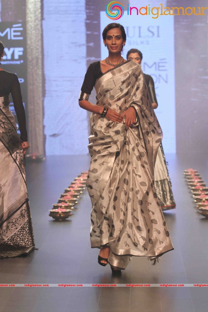 Lakme Fashion Week Winter Festive 2016 Santosh Parekh Event hd photo
