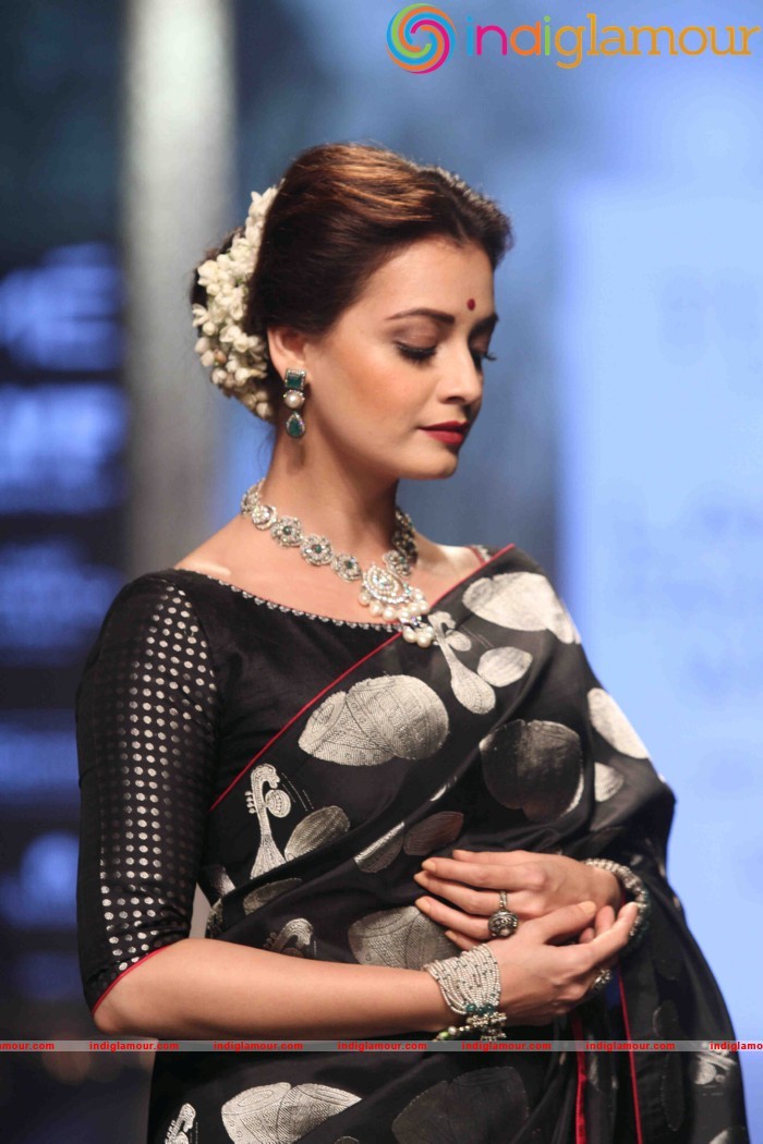 Lakme Fashion Week Winter Festive 2016 Santosh Parekh Event hd photo