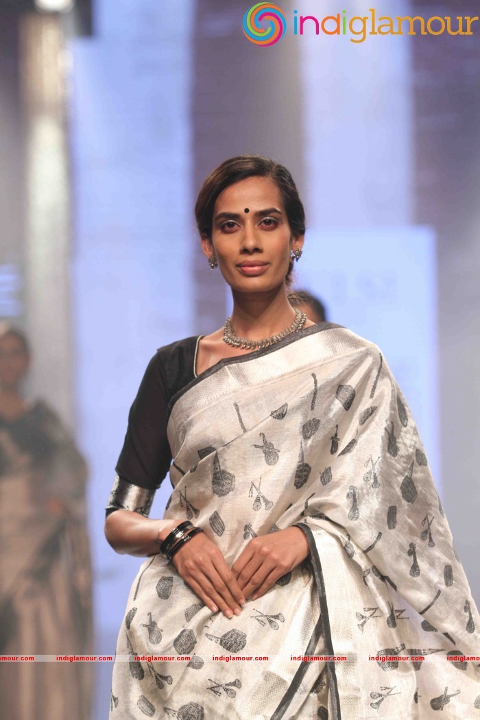 Lakme Fashion Week Winter Festive 2016 Santosh Parekh Event hd photo