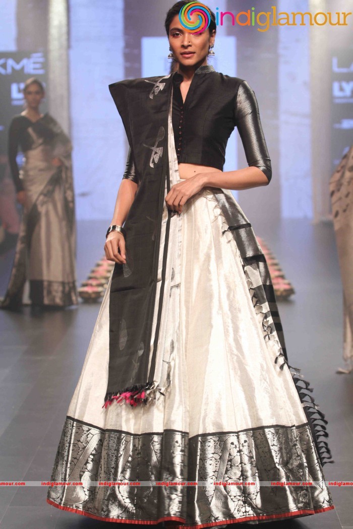 Lakme Fashion Week Winter Festive 2016 Santosh Parekh Event hd photo