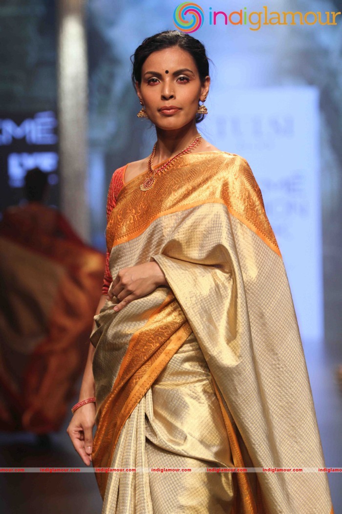 Lakme Fashion Week Winter Festive 2016 Santosh Parekh Event hd photo