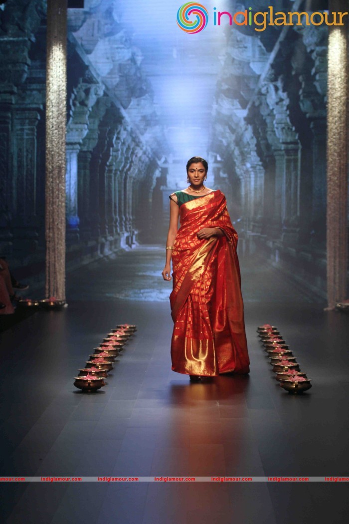 Lakme Fashion Week Winter Festive 2016 Santosh Parekh Event hd photo