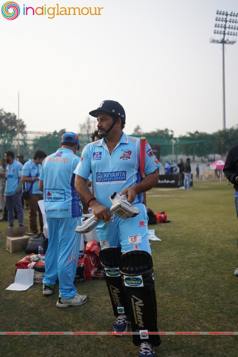 Bhojpuri Dabanggs Vs Mumbai Heroes Event hd photo