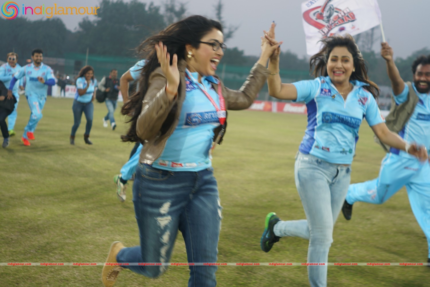 Bhojpuri Dabanggs Vs Mumbai Heroes Event hd photo