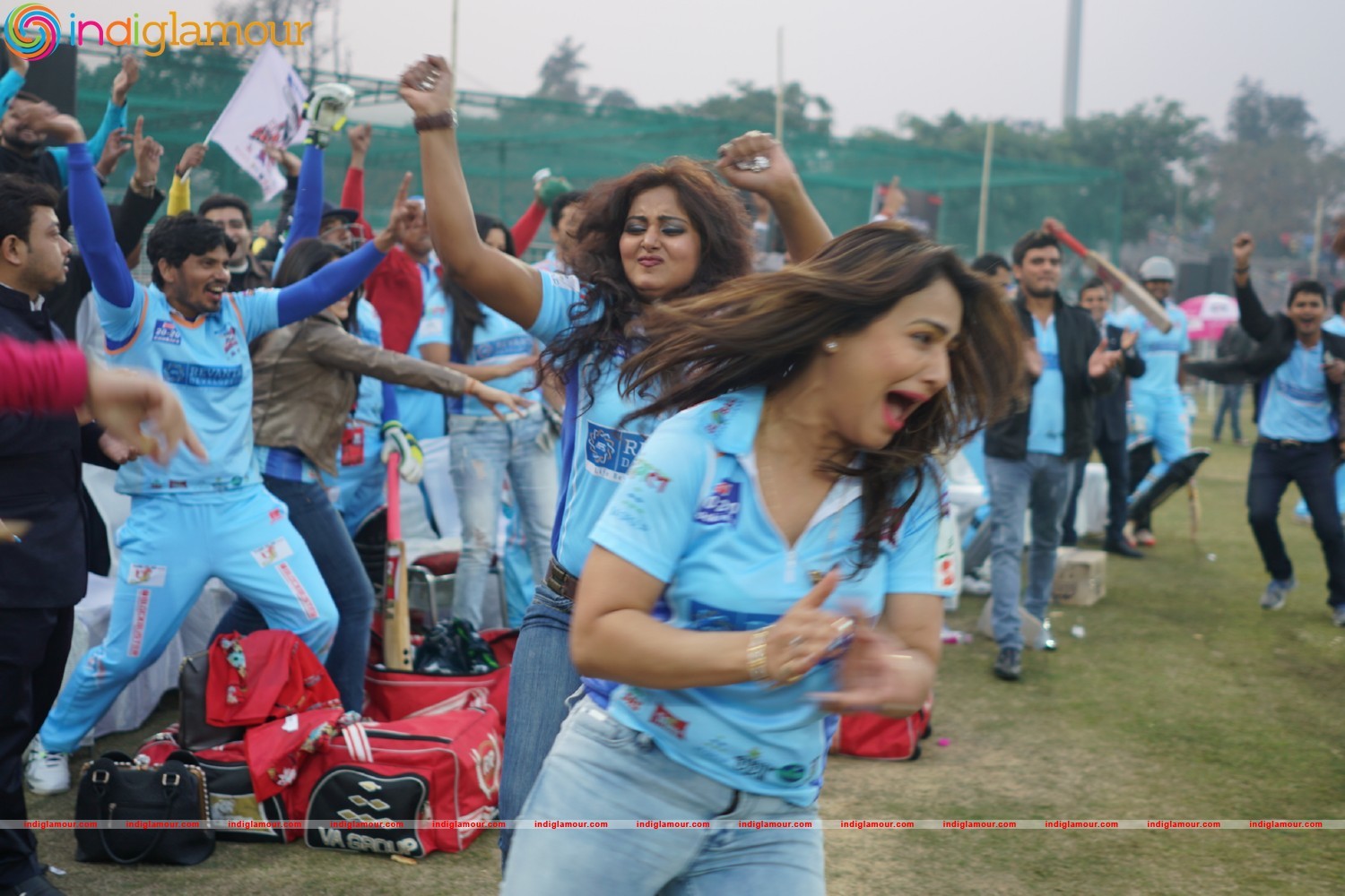 Bhojpuri Dabanggs Vs Mumbai Heroes Event hd photo