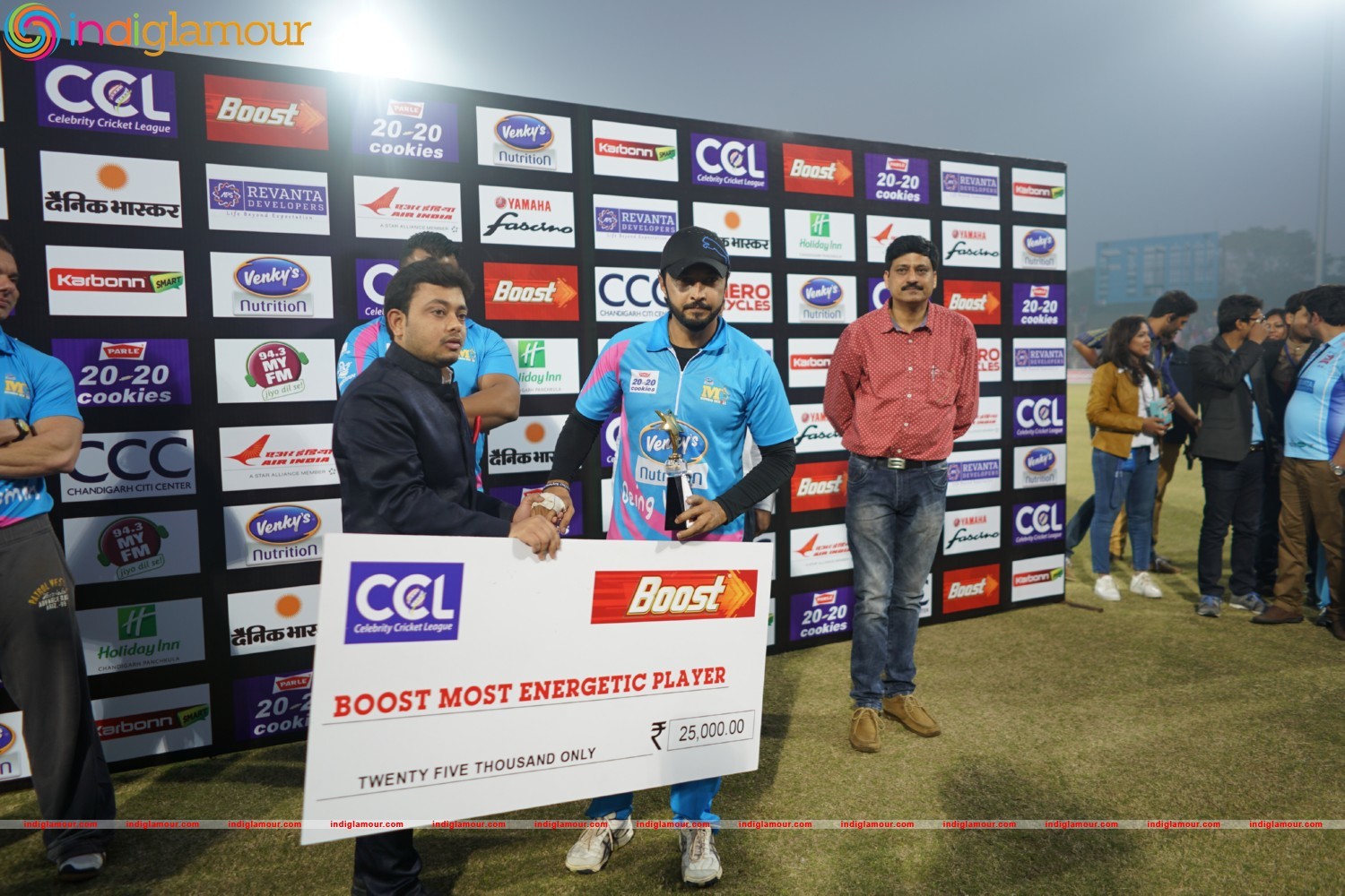 Bhojpuri Dabanggs Vs Mumbai Heroes Event hd photo