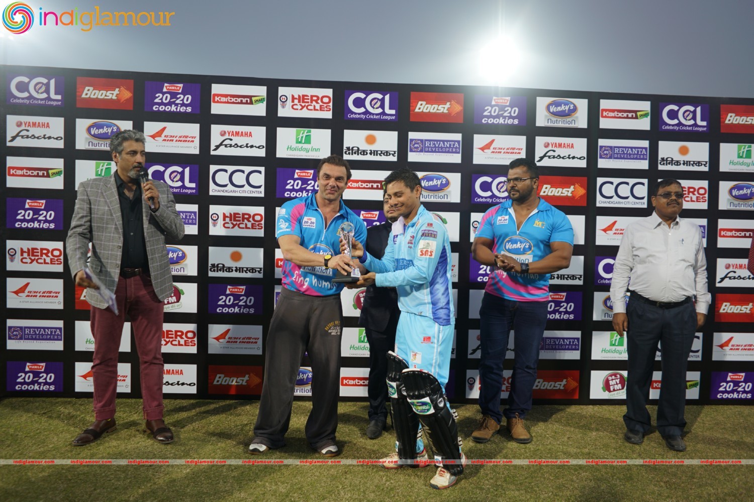 Bhojpuri Dabanggs Vs Mumbai Heroes Event hd photo