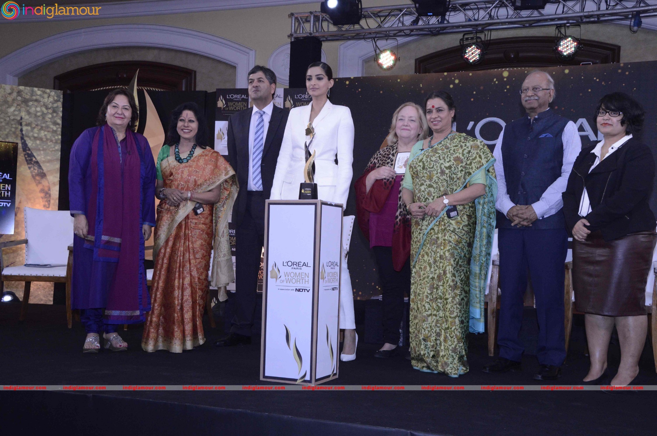 Celebration of Fiery Spirit of the Woman of Worth 2016 Event hd photo