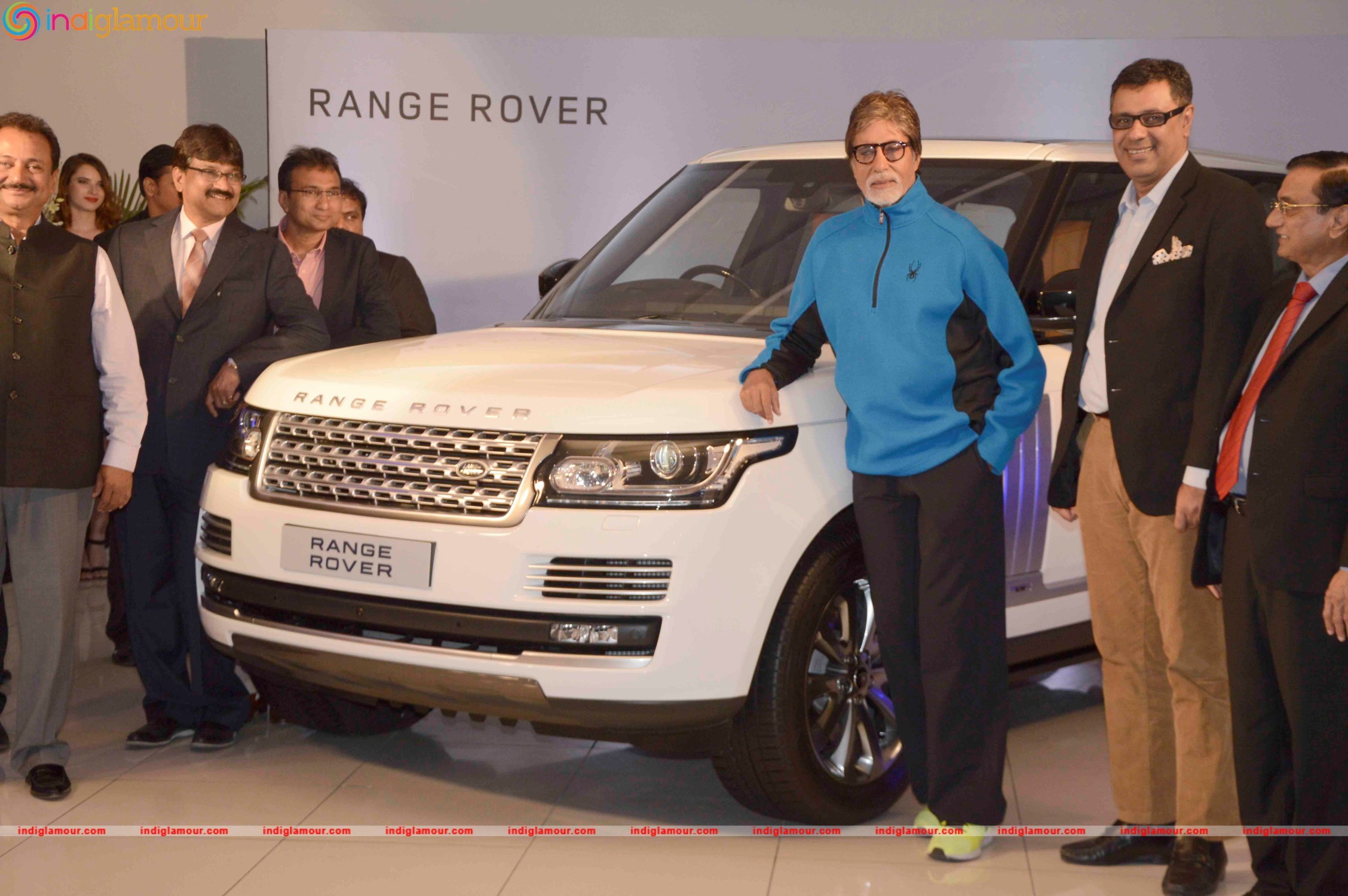 Amitabh Bachchan Attends Delivery Ceremony of Range Rover Event hd photo