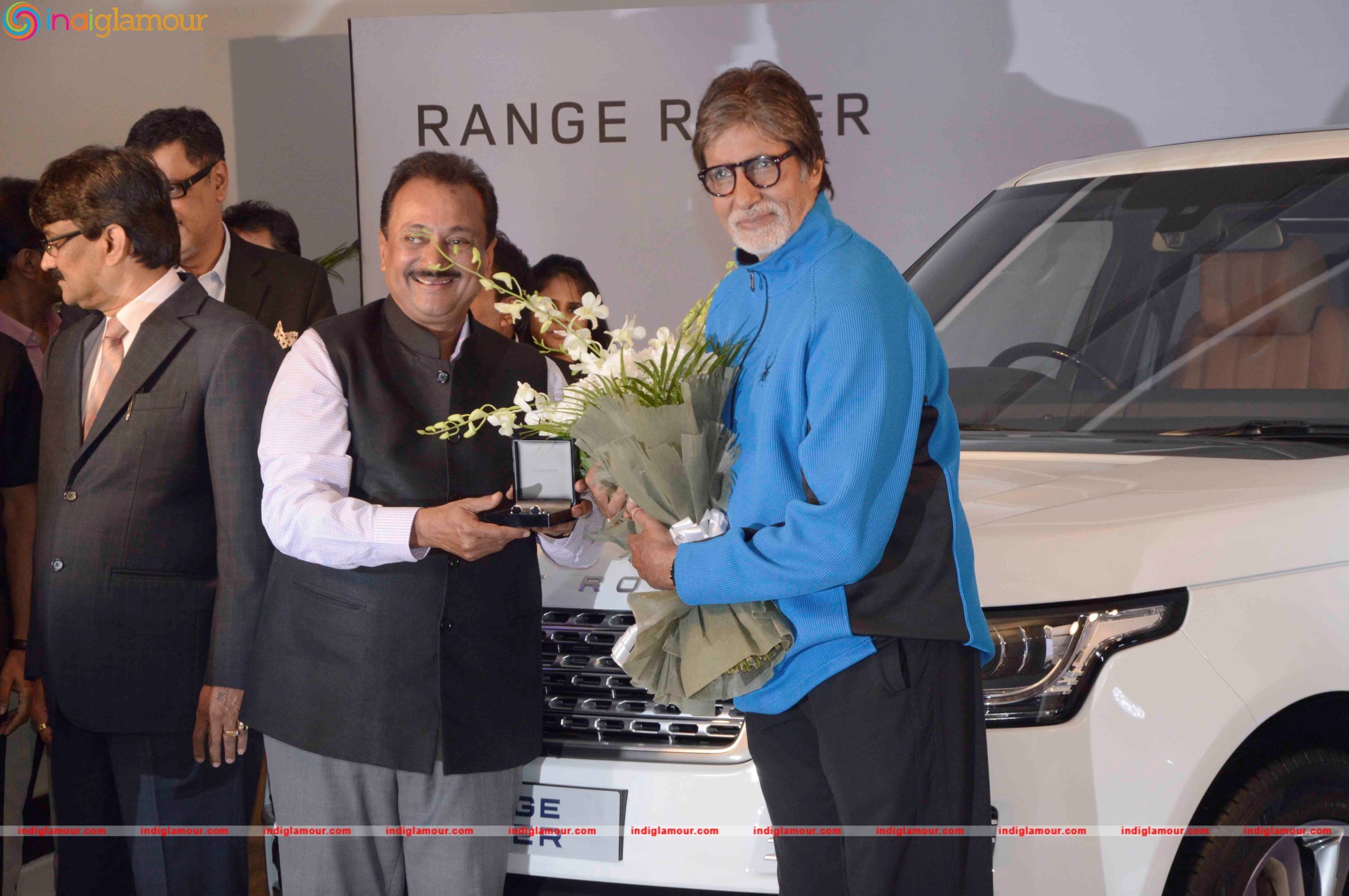 Amitabh Bachchan Attends Delivery Ceremony of Range Rover Event hd photo