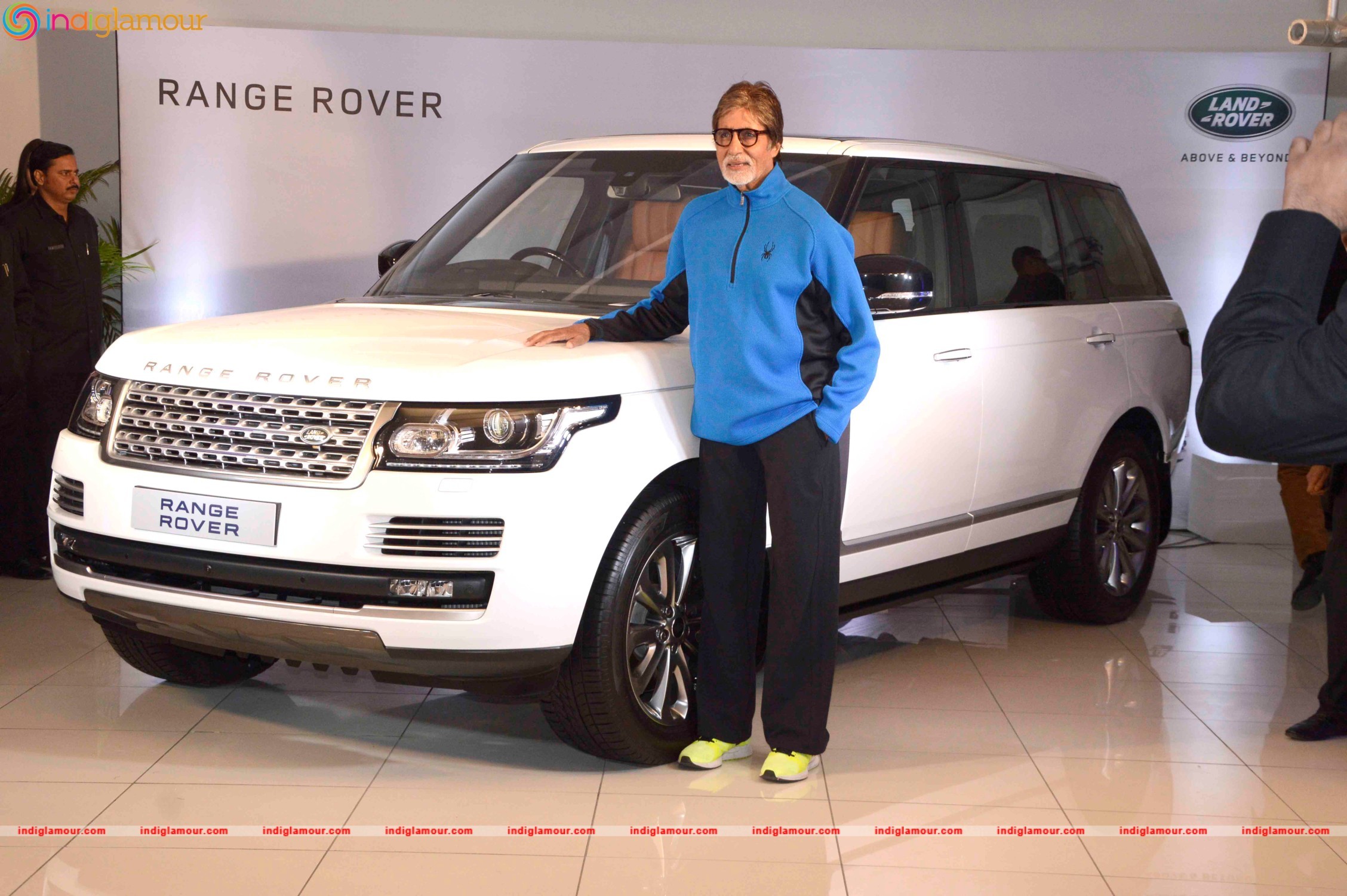 Amitabh Bachchan Attends Delivery Ceremony of Range Rover Event hd photo