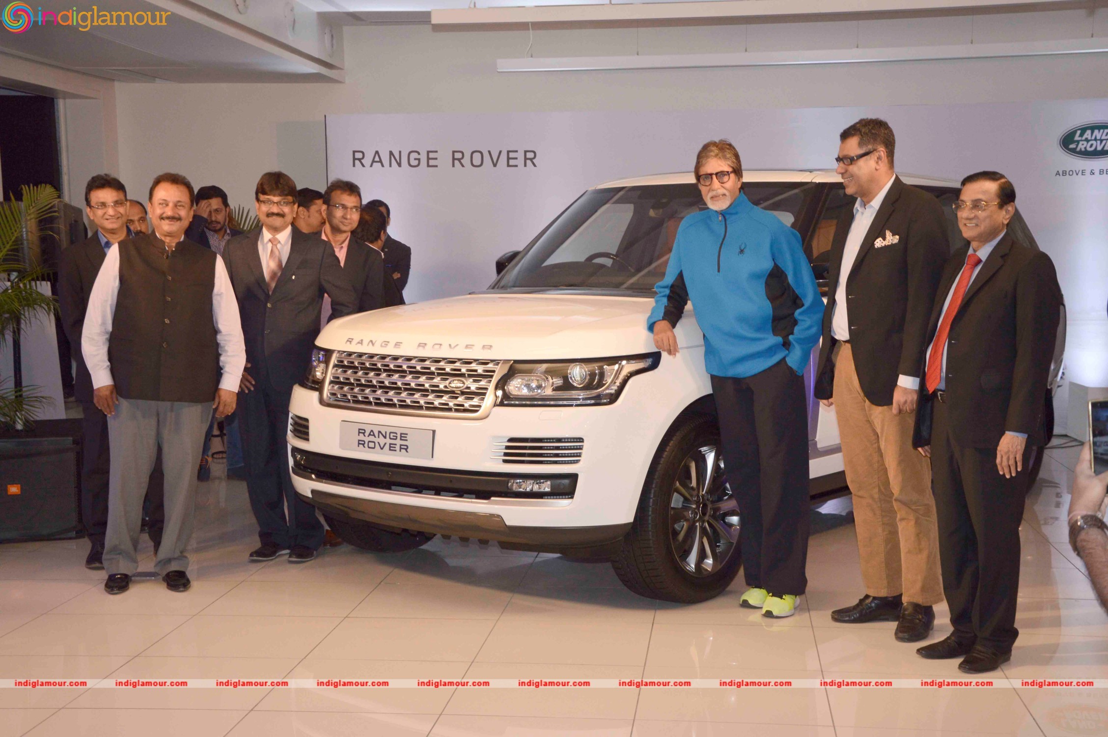 Amitabh Bachchan Attends Delivery Ceremony of Range Rover Event hd photo