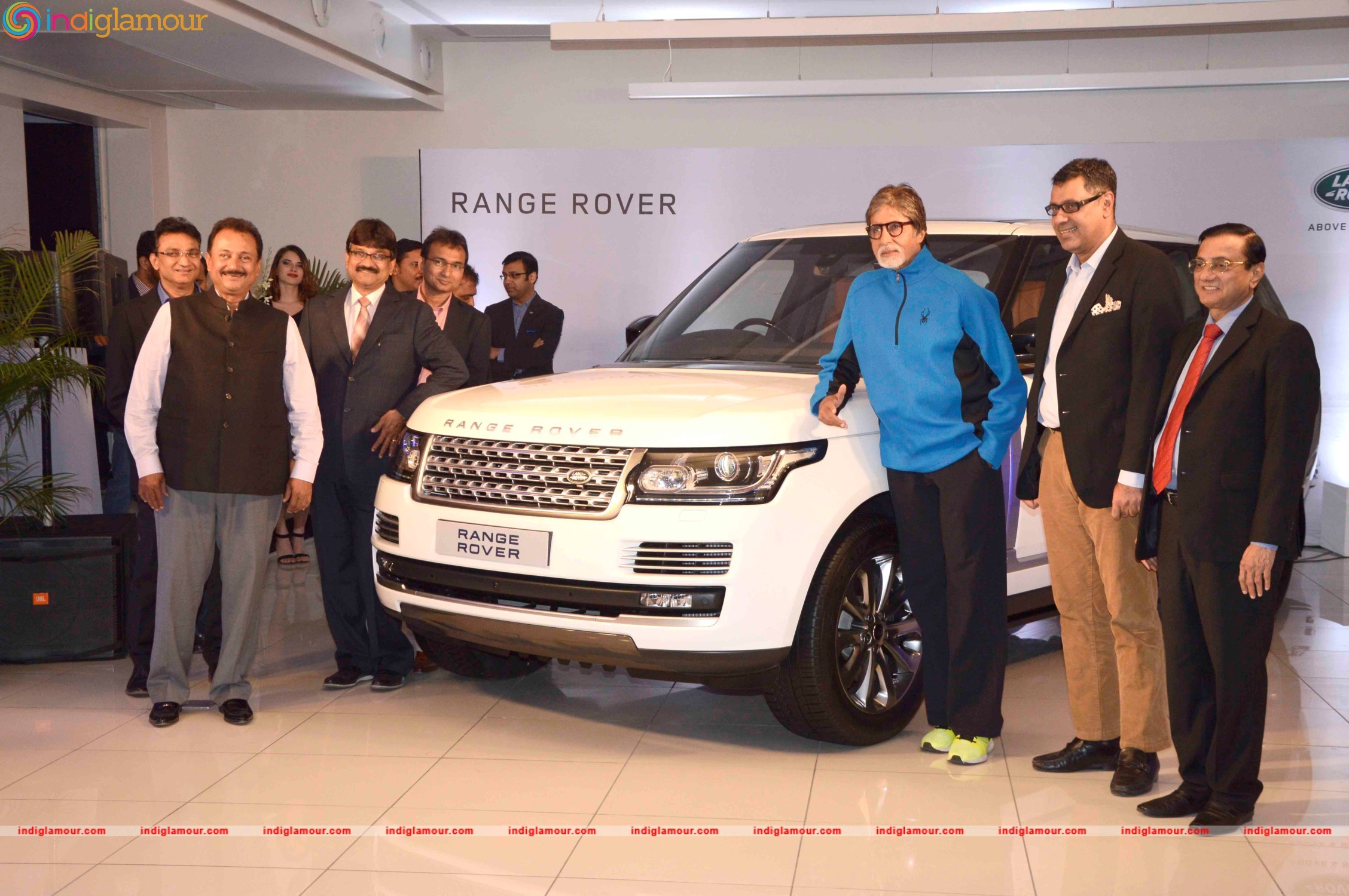 Amitabh Bachchan Attends Delivery Ceremony of Range Rover Event hd photo