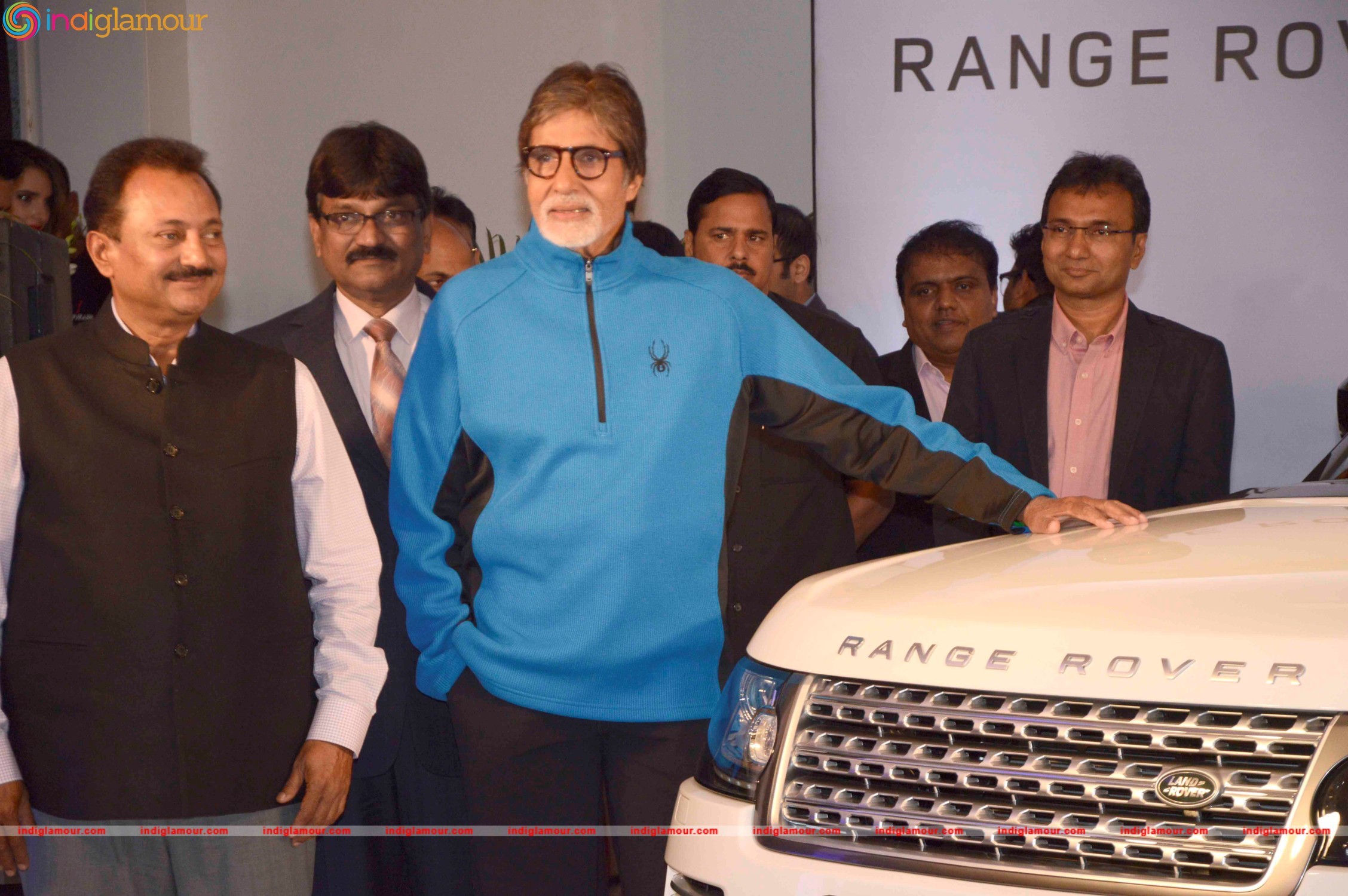 Amitabh Bachchan Attends Delivery Ceremony of Range Rover Event hd photo