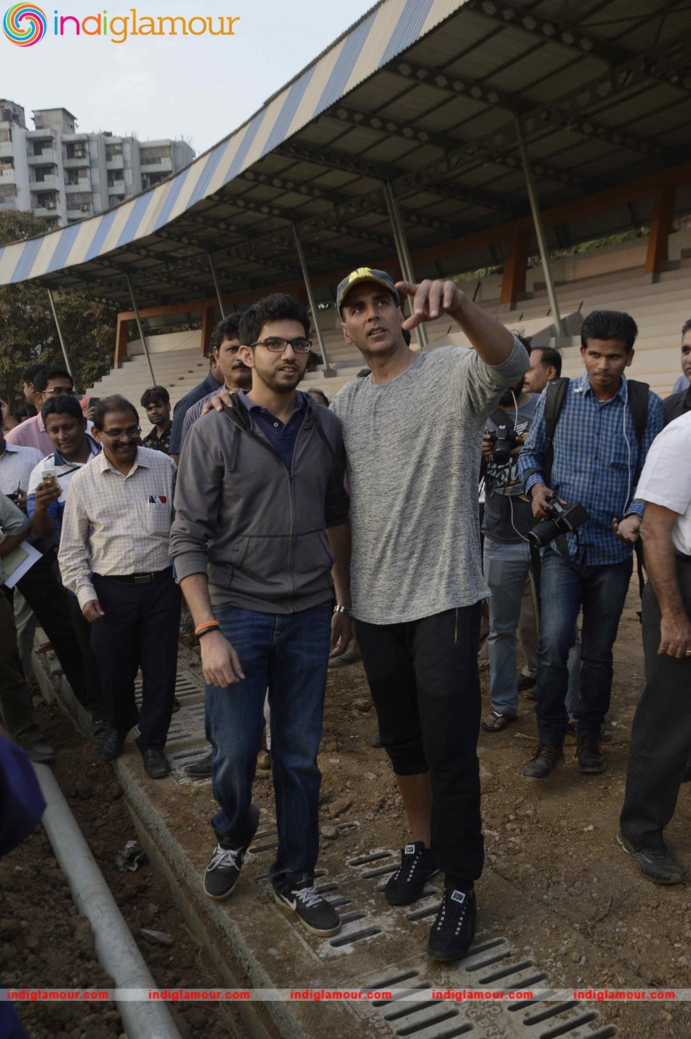 Akshay Kumar,Aditya Thackeray Attend Graduation Ceremony of Womens Self Defense Center Event hd photo