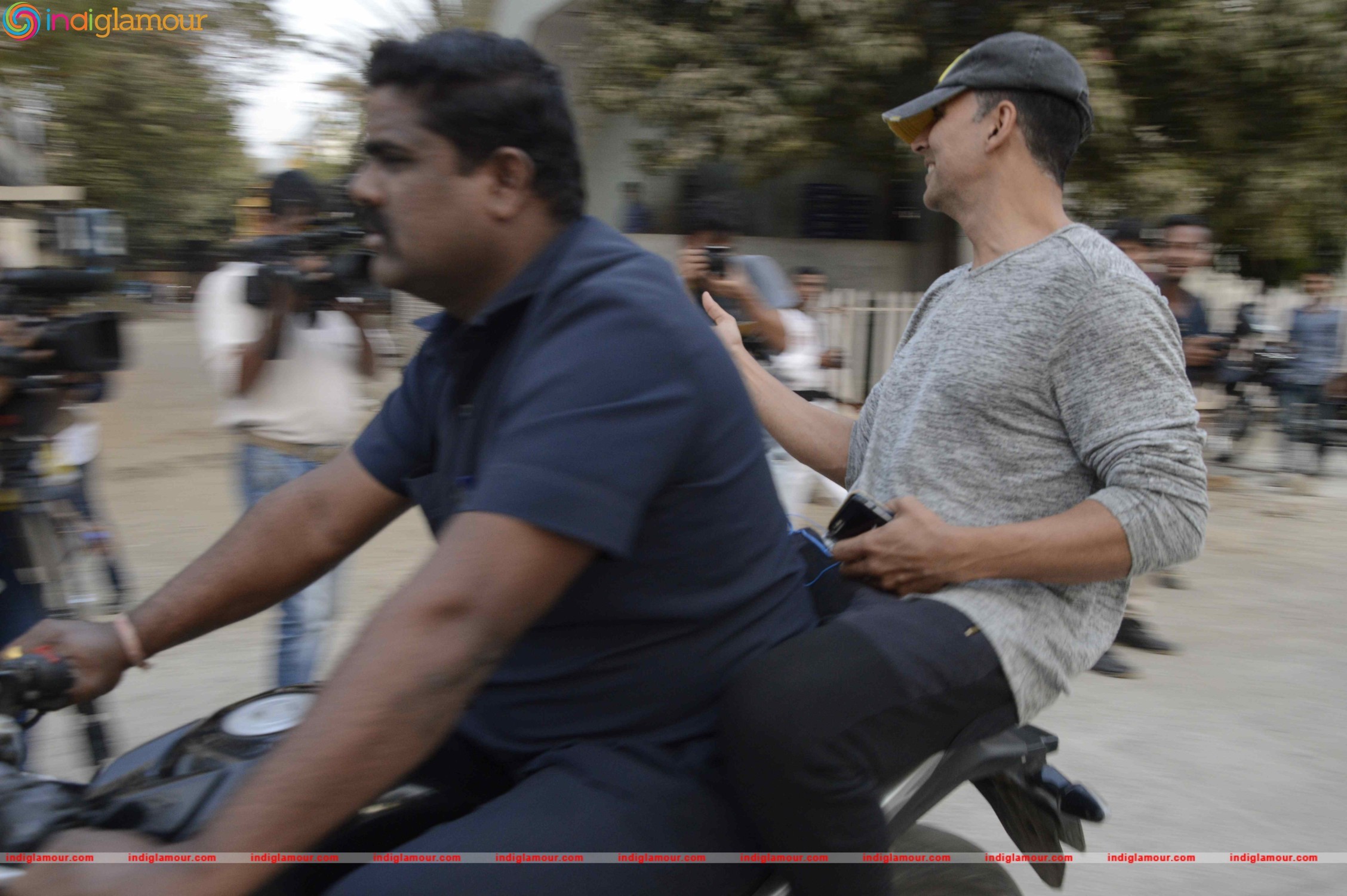 Akshay Kumar,Aditya Thackeray Attend Graduation Ceremony of Womens Self Defense Center Event hd photo