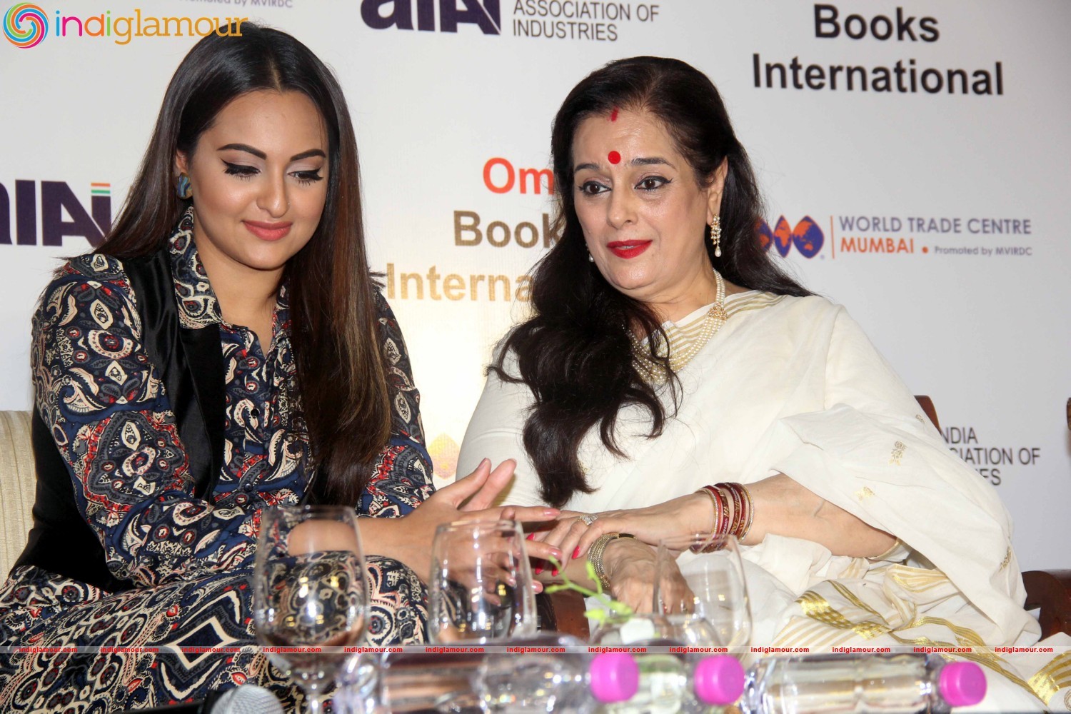 Launch of Shatrughan Sinha Biography Anything But Khamosh Event hd photo