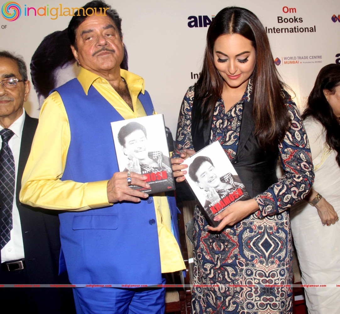 Launch of Shatrughan Sinha Biography Anything But Khamosh Event hd photo