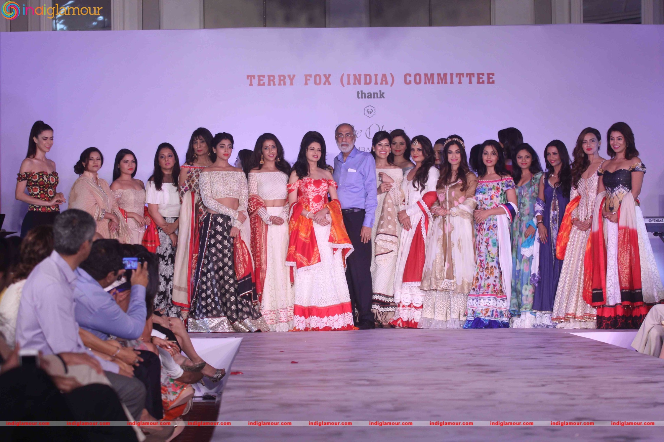 Bollywood Celebrities at Terry Fox Brunch Event hd photo